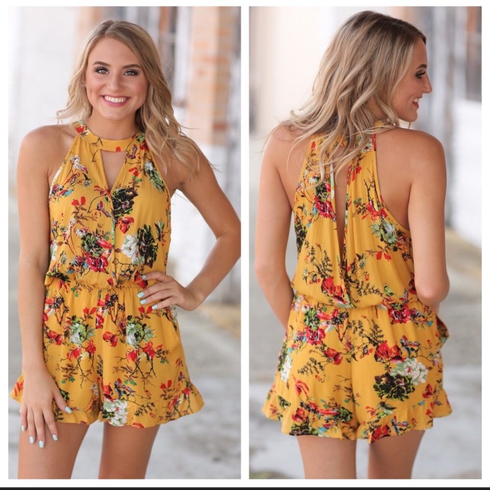NWT 🌸🌸🌸Coachella Floral Romper 🌸🌸🌸 - Picture 2 of 2